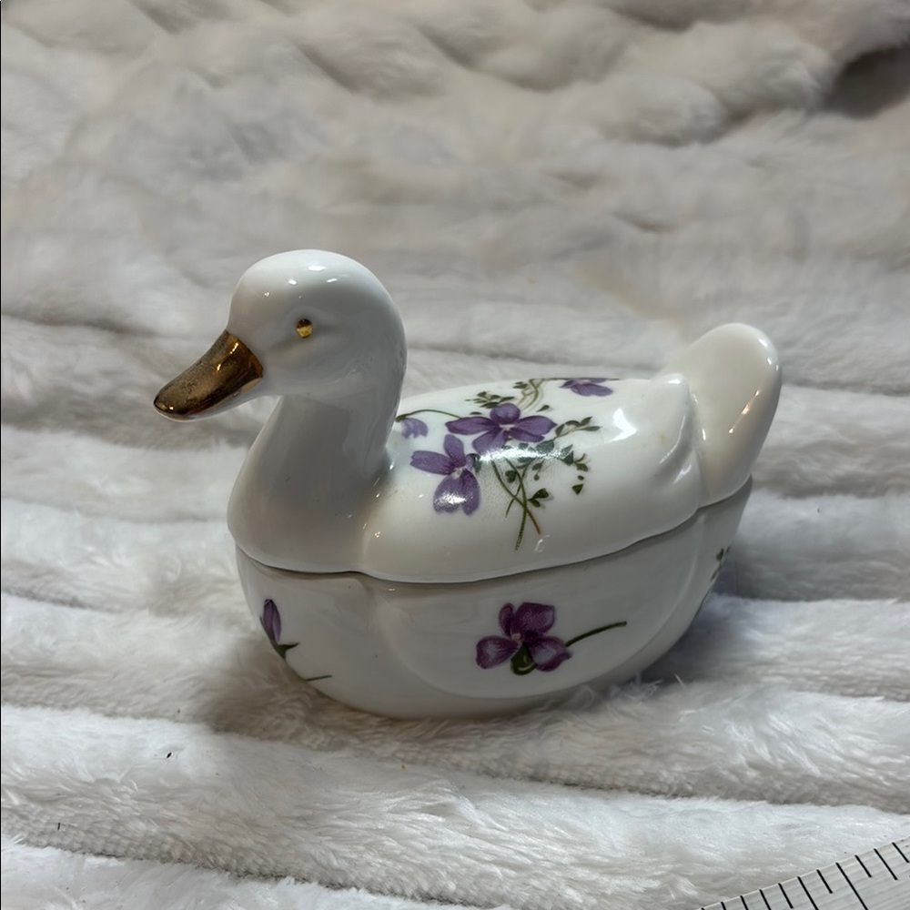 Bone China Taiwan Duck Trinket Box with Purple Floral Design